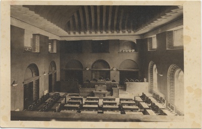Tallinn : [Riigikogu istungisaalis]  similar photo