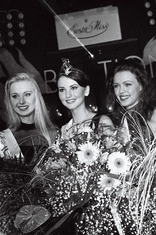 Konkursi Eesti Miss'96 võitjad Maie Jõger (miss), Sigrid Karotam (I printsess), Mari-Liis Kapustin (II printsess).