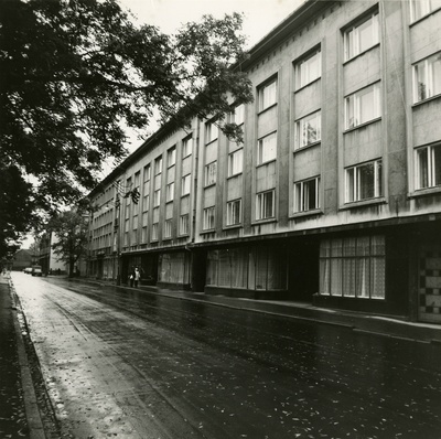 Korterelamu ja ärihoone Roosikrantsi 8/8a, vaade. Arhitekt Eugen Habermann  similar photo
