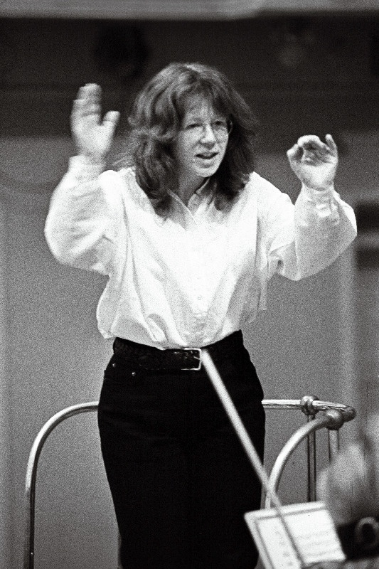 Sian Edwards Inglise rahvusooperi peadirigent.