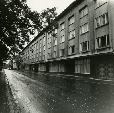 Elu- ja ärihoone Tallinnas, eestvaade. Arhitekt Eugen Habermann  similar photo