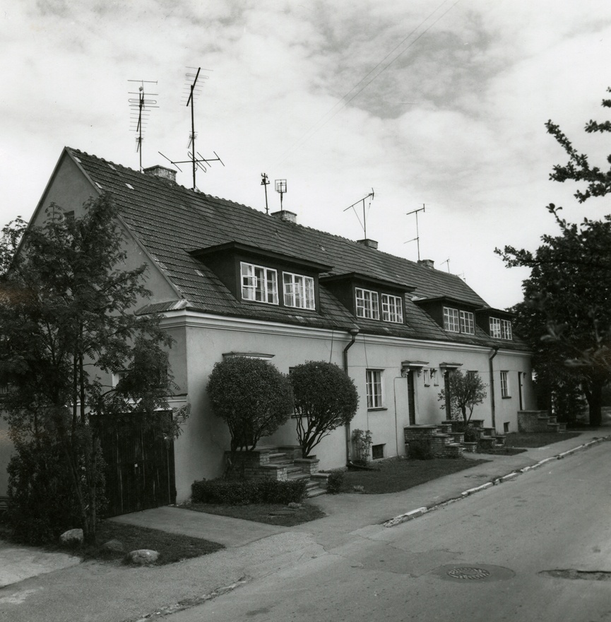Korterelamud Tallinnas Kõrre tn, tänavavaade. Arhitektid Herbert Johanson ja Eugen Habermann