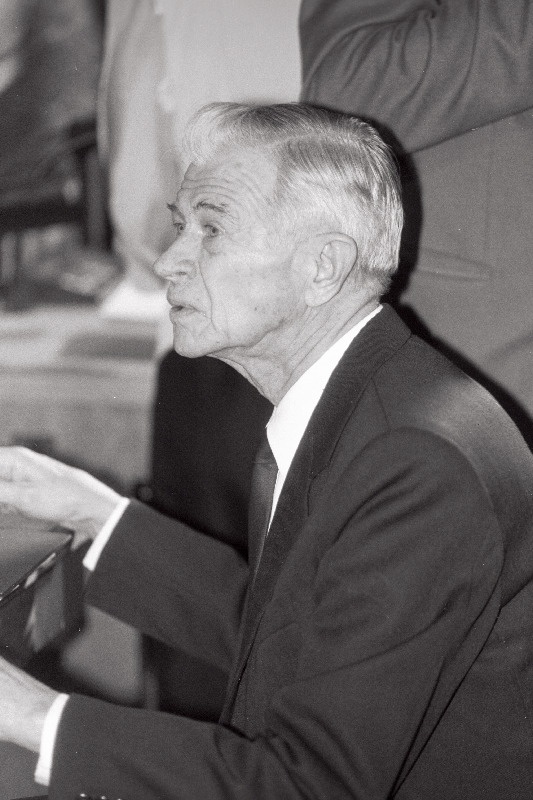 Kaljo Kiisk riigikogus.