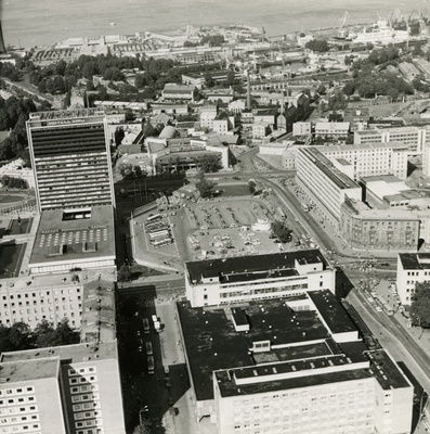 Õhuvaade Tallinna kesklinnale: Viru väljak, Viru hotell, Postimaja, Rotermanni kvartal  similar photo