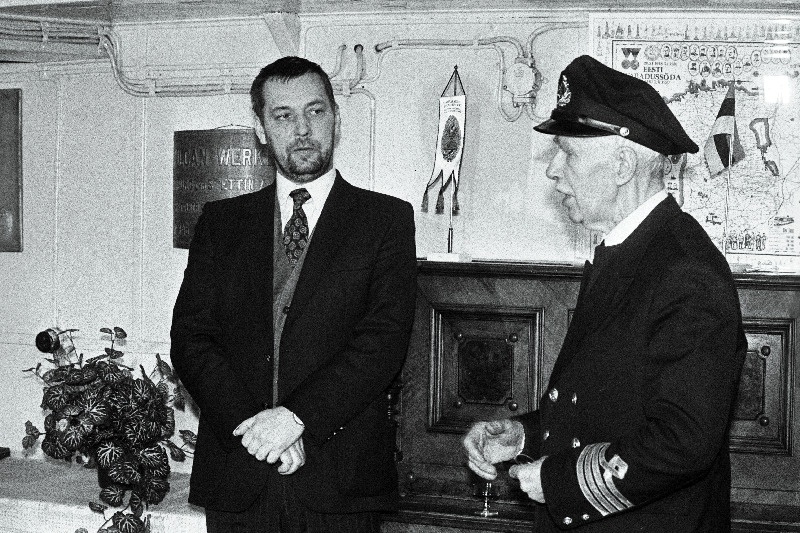 Eesti Sinise erakonna esimee Neeme Kuningas ja "Suure Tõllu" kapten Olaf Vaarmaa.