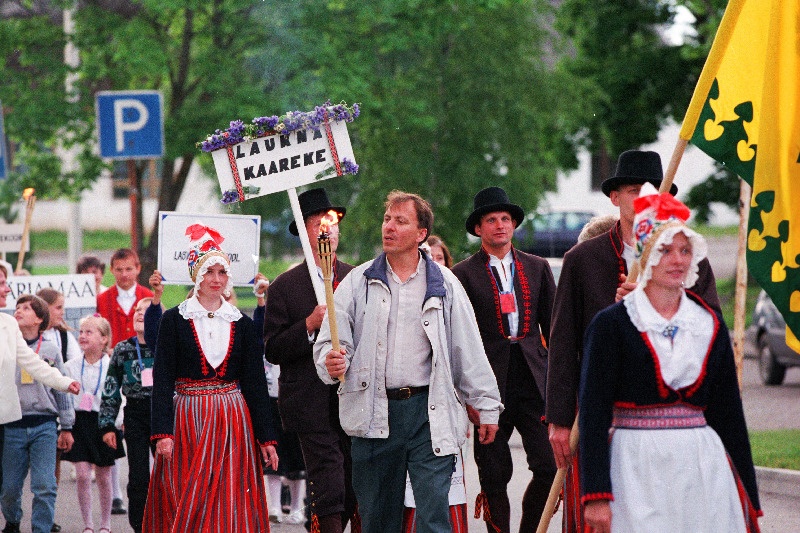 Rapla laulupeo rongkäik.