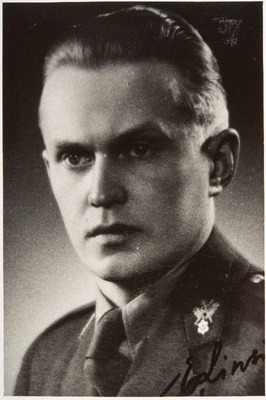 Eesti Vabariigi Sõjaväe Tehnikakool. Suurtükiklassi lõpetanud nooremleitnantide portreefotod. Elmar Linsi (1913- 1944).  duplicate photo