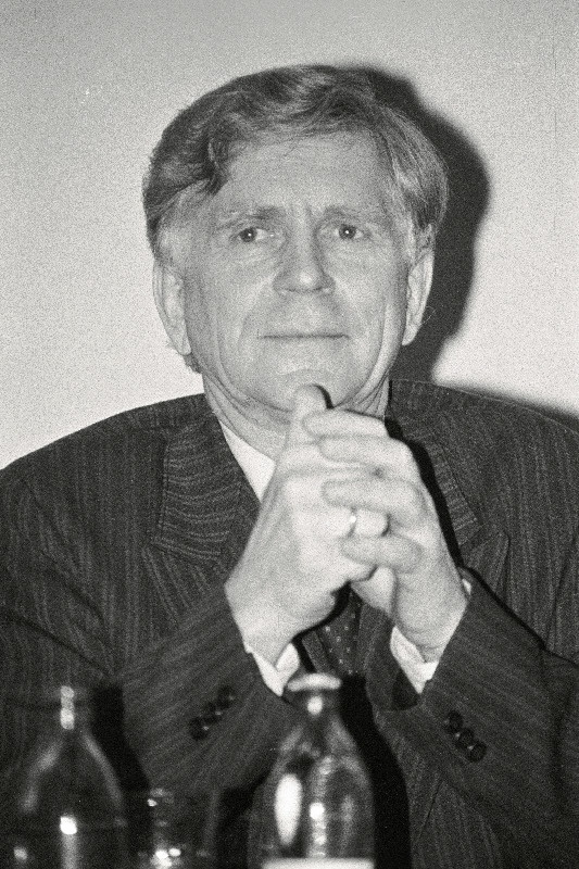 Andres Tarand