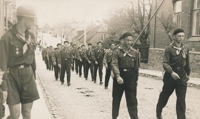 Skaudid rongkäigus Pikal tänaval Rakveres  duplicate photo
