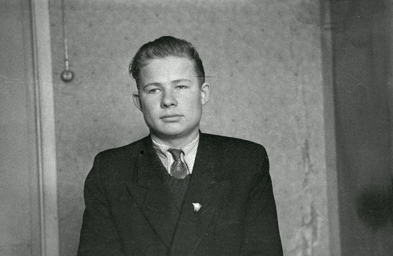 Koidula-nim kolhoosi põllutööline, maanoorte kokkutuleku delegaat.