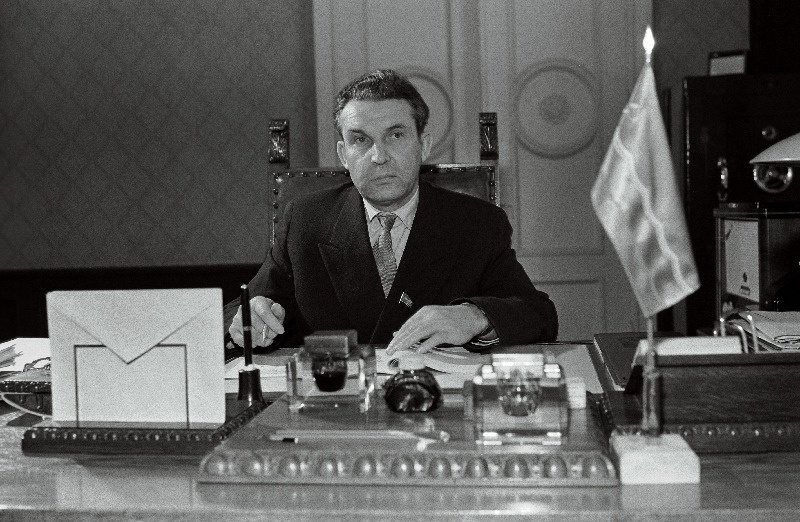 Klauson, V. - Eesti NSV Ministrite Nõukogu esimees, NSV Liidu Ülemnõukogu saadik.