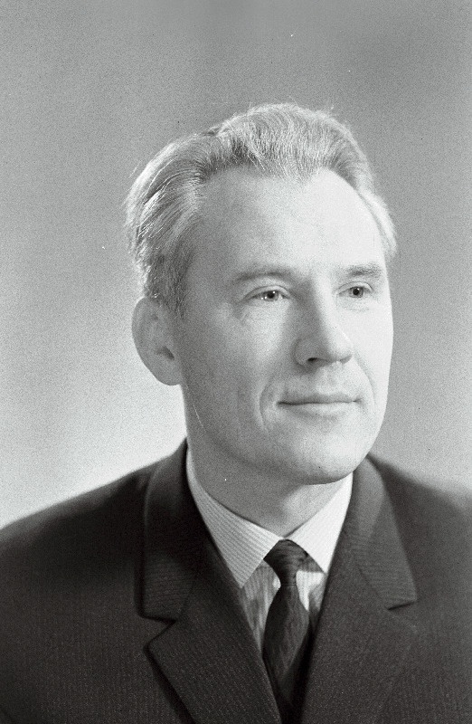 Koop, Arnold - Eesti NSV Ülemnõukogu seitsmenda koosseisu saadik.