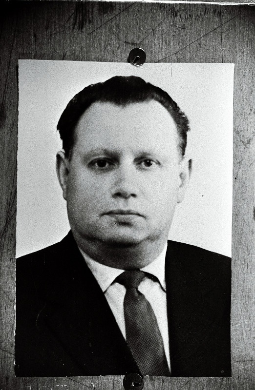 Lebedev, Konstantin - Eesti NSV Ülemnõukogu kaheksanda koosseisu saadik, EKP Keskkomitee teine sekretär.