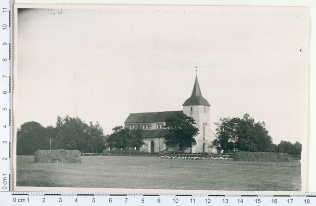 Urvaste kirik