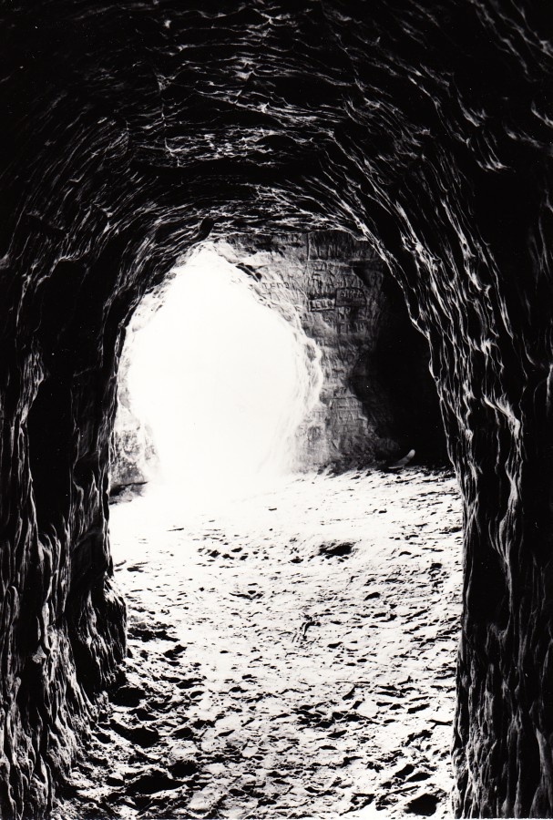 Helme caves