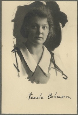 Vanda Ochmanni portree  duplicate photo