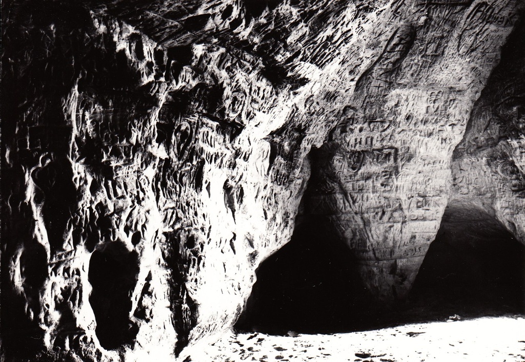 Helme caves