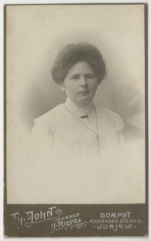 Jenny-Marie Neumanni portreefoto