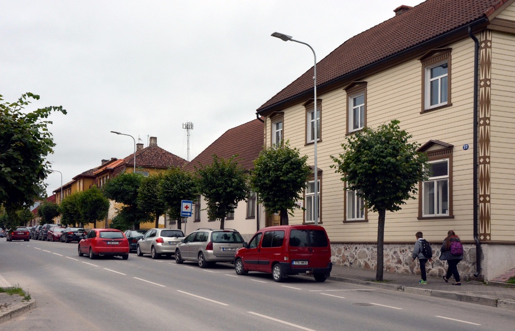 Trükipostkaart. Võru. Vaade Jüri tänavale Liiva ja Kesktänava vahemikus. rephoto