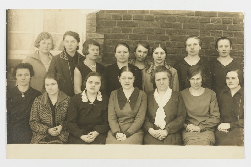 Torma Perenaiste Seltsi kleidiõmbluskursused 1931