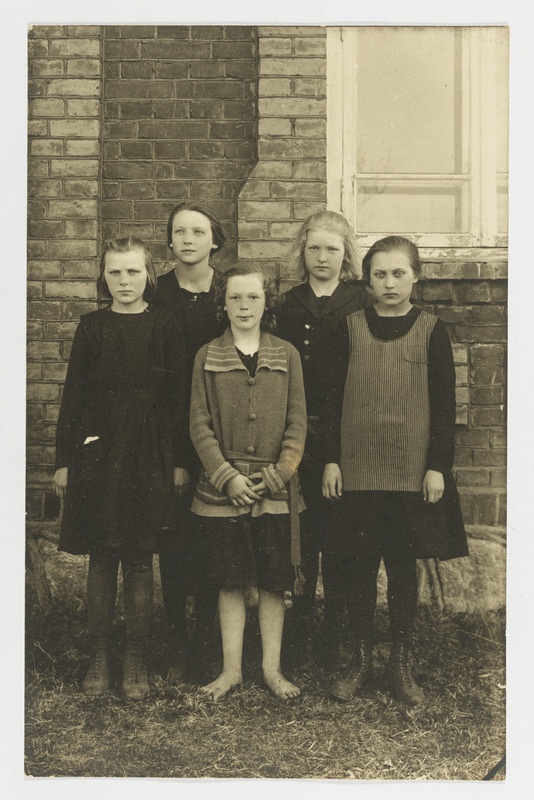 Grupp Torma kooli tüdrukuid 1924