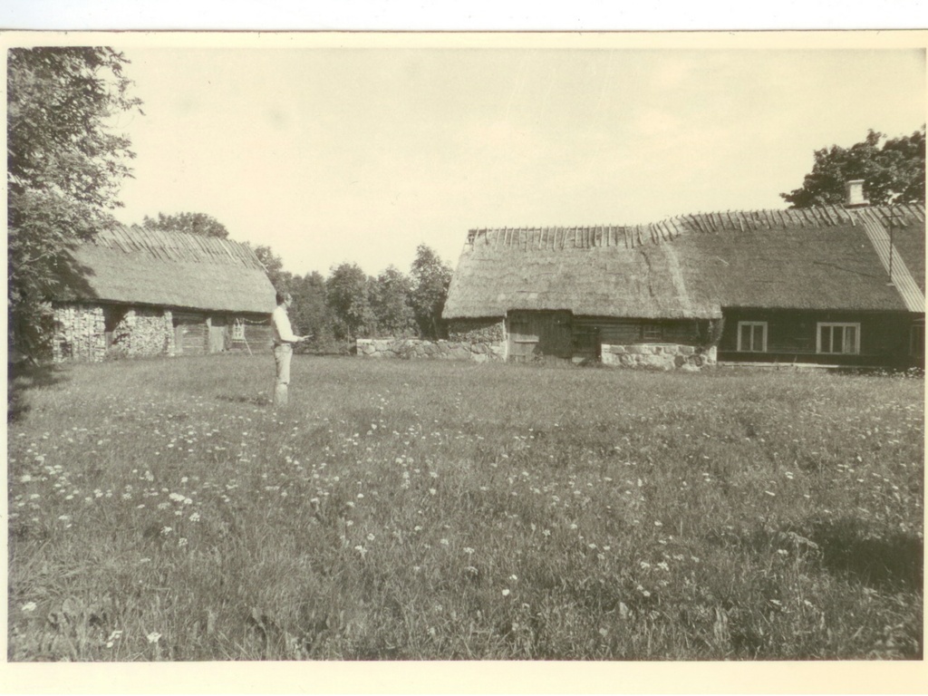 Lõetsa Mäe-Saadu hooned Muhus