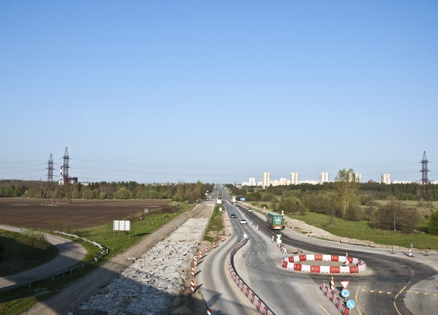 Nehatu, Peterburi maantee, vaade raudteesillalt Lasnamäe suunas. rephoto