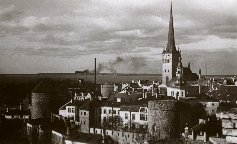 Vaade Tallinna vanalinna katustele.
