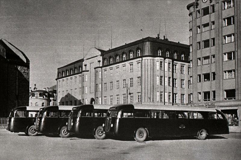 Bussid Vabaduse platsil.