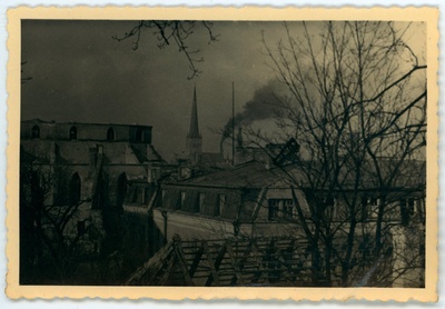 Tallinna vaade, esiplaanil varemetes Niguliste kirik  similar photo