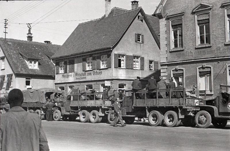 Põgenemine Eestist.Sõjapõgenikud on jõudnud Geislingeni linna.