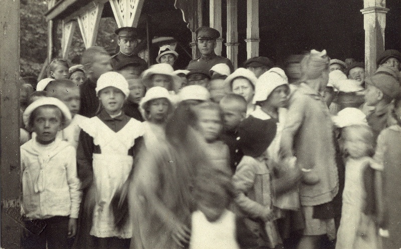 Vabadussõda. Ameerika Abiandmise Komisjoni  ja Eesti Lastekaitse Ühingu toitluspunkt Näituse platsil.