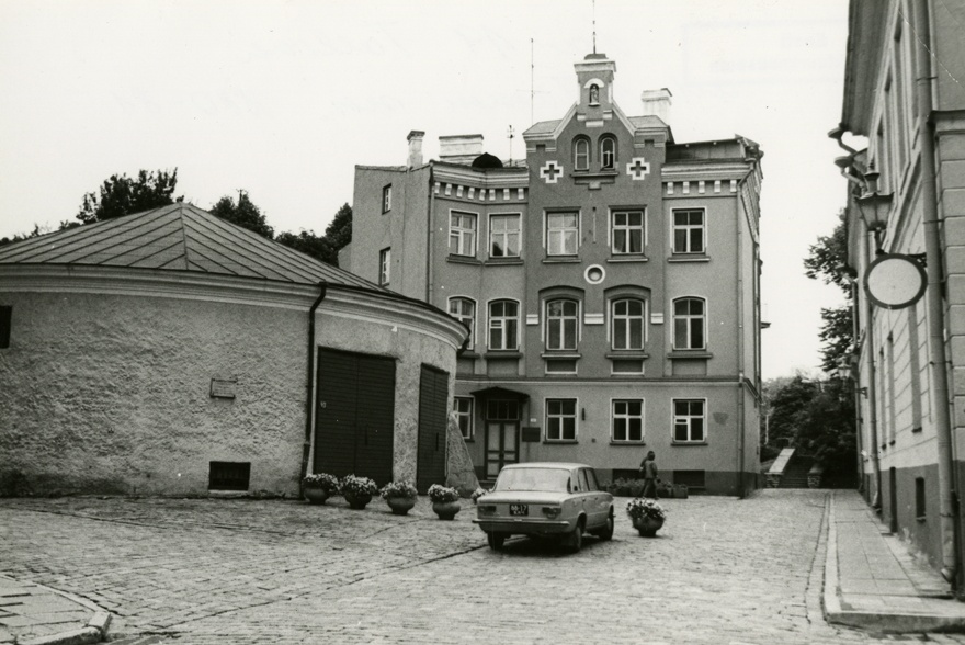 Haldushoone Tallinna vanalinnas, hoone vaade. Arhitekt Nikolai Thamm vanem