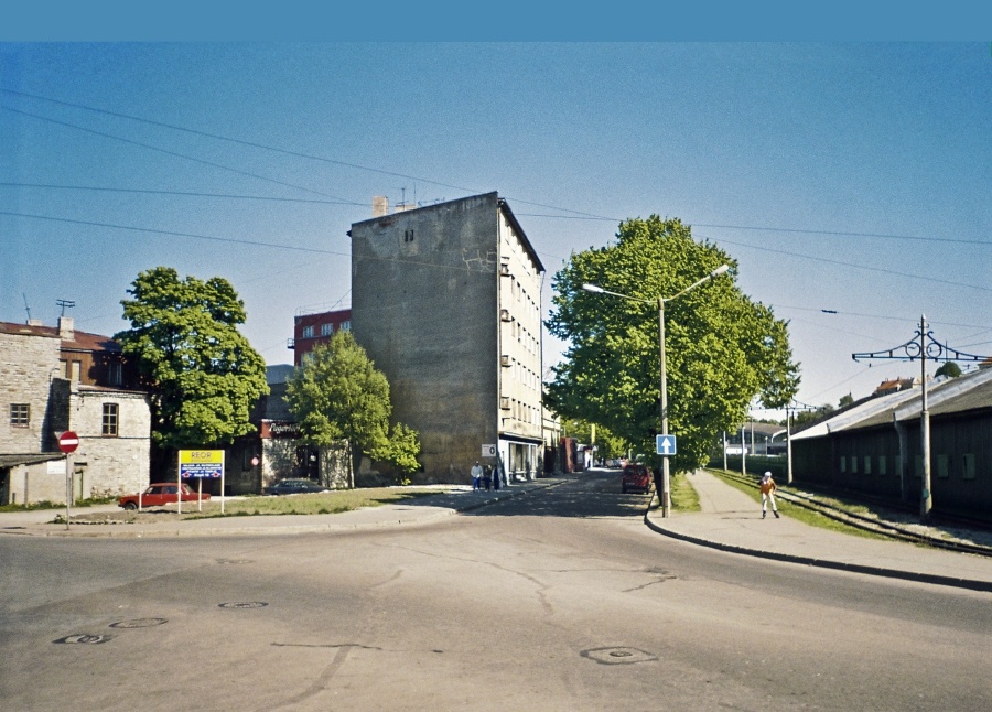 Kalamaja, Kotzebue ja Kopli tänava nurk, vaade vanalinna suunas.