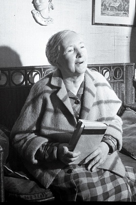 Näitleja Erna Villmer.  similar photo