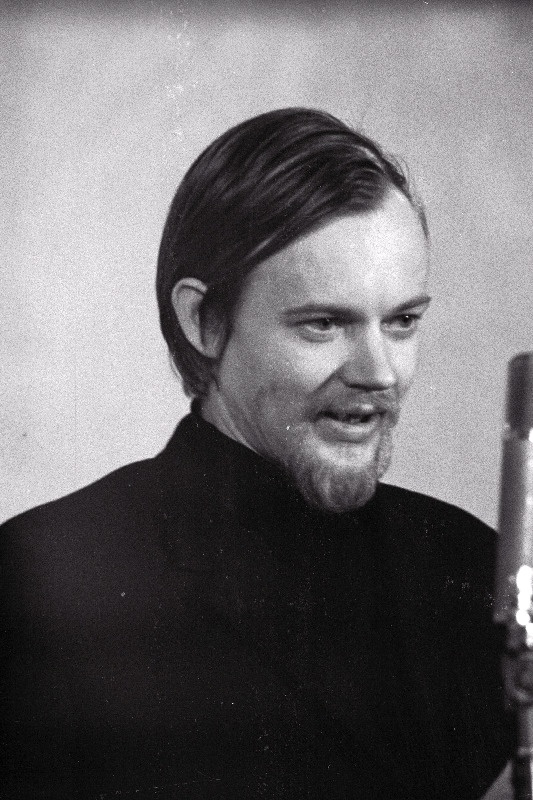 Ehin, Andres - luuletaja.