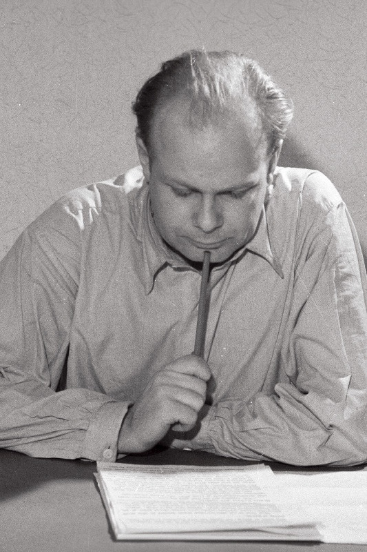 Kirjanik Einar Maasik.