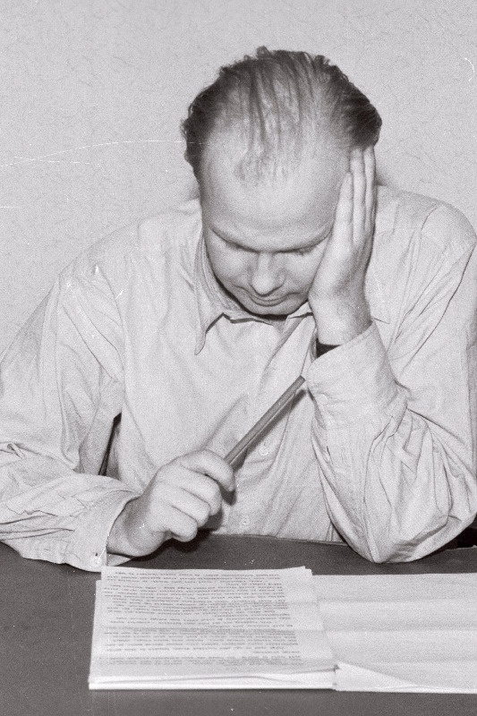 Kirjanik Einar Maasik.