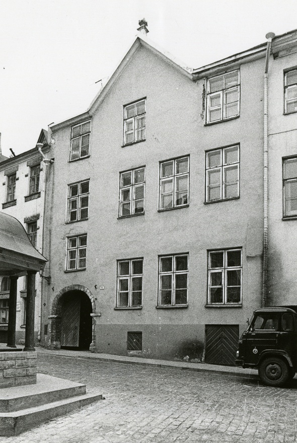 Elamu vanalinnas, fassaadivaade