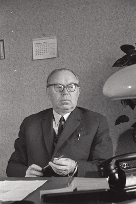 Kirjanik ja keeleteadlane Eduard Päll.  similar photo