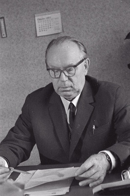 Kirjanik ja keeleteadlane Eduard Päll.  similar photo