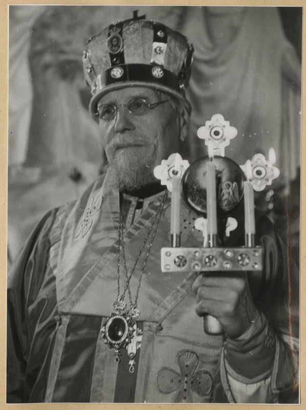 Metropoliit Aleksander oma vaimulikurüüs