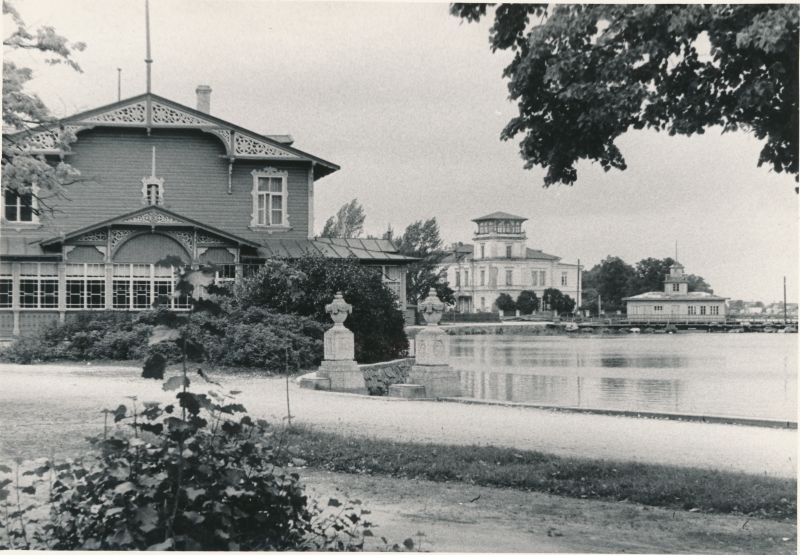 Foto. Ranna promenaad, kuursaal. 1960. Reprodutseeris Hans Alver. 1968.