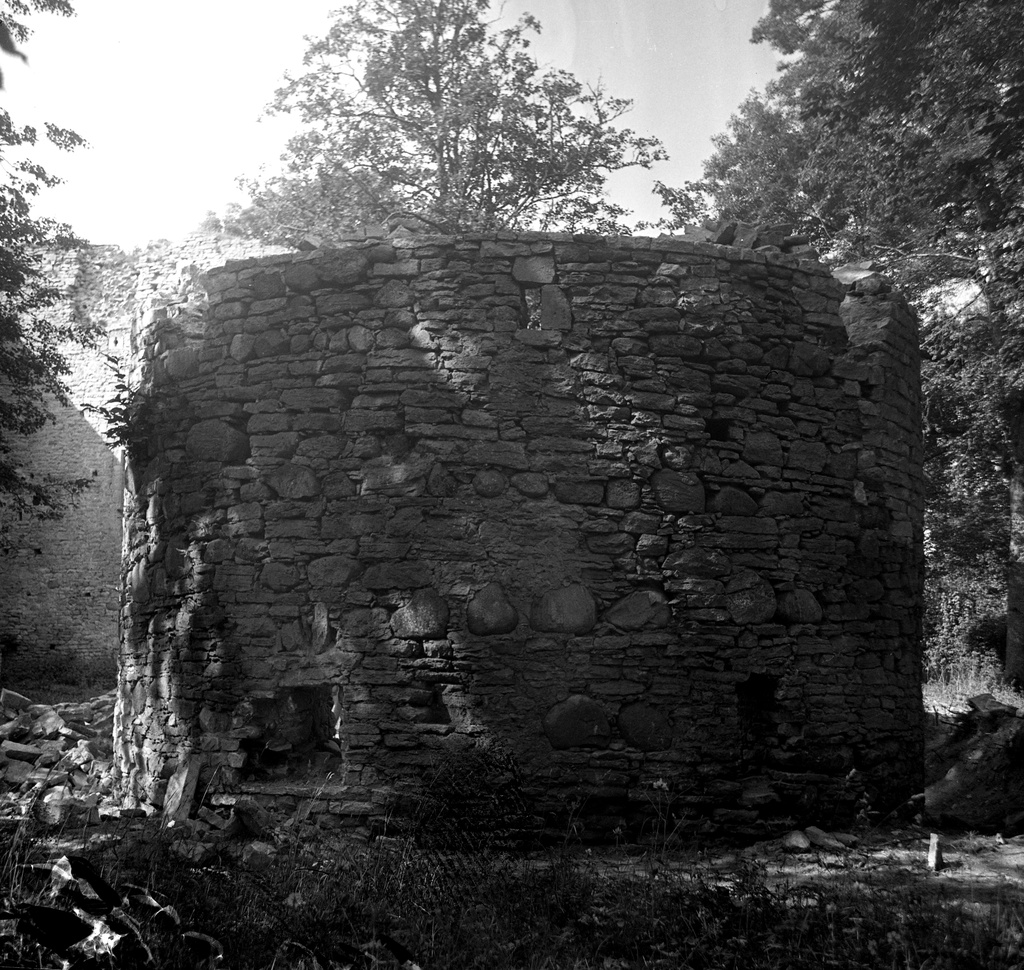 Outdoor view of the Padise monastery NO-angle tower