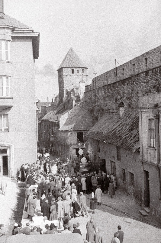 Filmistuudio „Mosfilm“ mängufilmi „Eugenie Grandet“ filmimine Müürivahe tänaval.