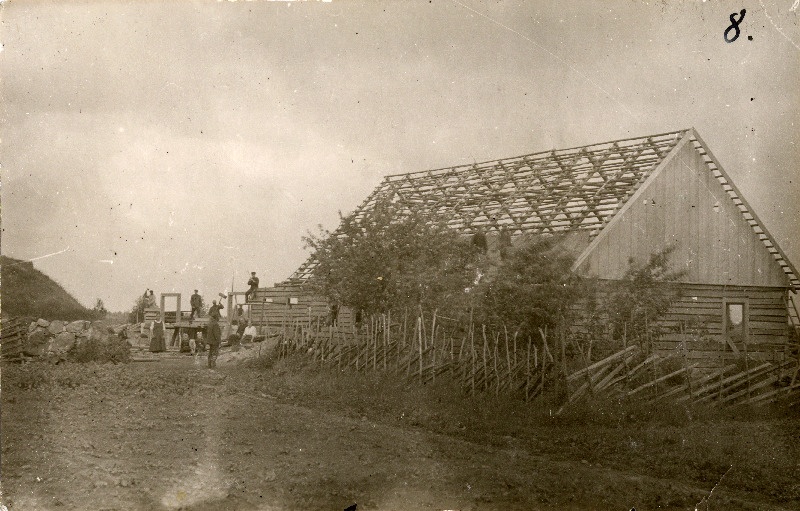 Uuetoa talu Esivere külas.