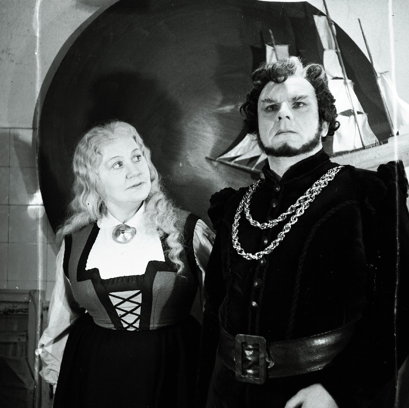 Stseen R. Wagneri ooperist “Lendav hollandlane” RAT “Estonias”. Senta - Olga Lund ja Hollandlane - Tiit Kuusik.