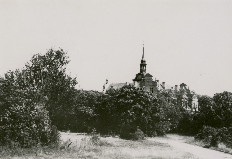 Vaade Ungru lossile.