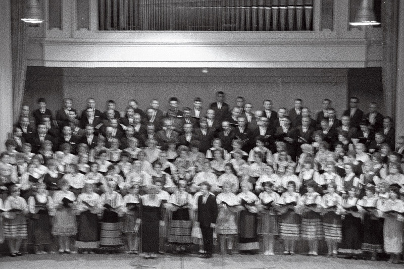 Vabariigi koorijuhtide segakoori kontsert “Estonia” kontserdisaalis.