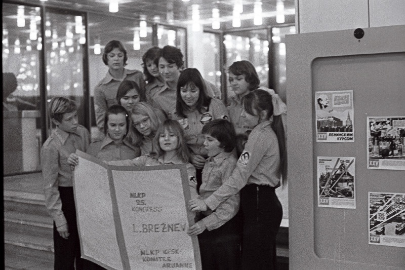 Haapsalu rajooni üldhariduslike koolide agitbrigaadide piirkondlik ülevaatus.